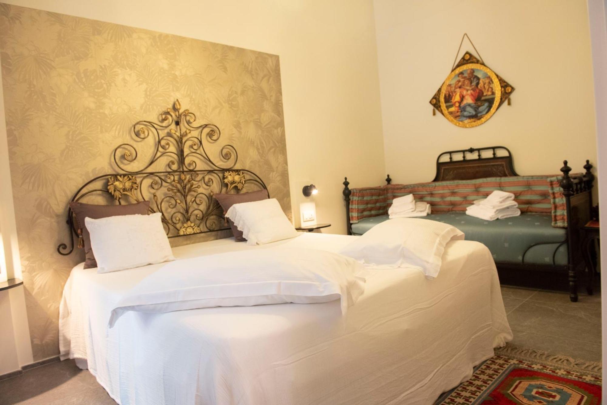 Fiordiloto B&B 4 Stars Alba  Pokój zdjęcie